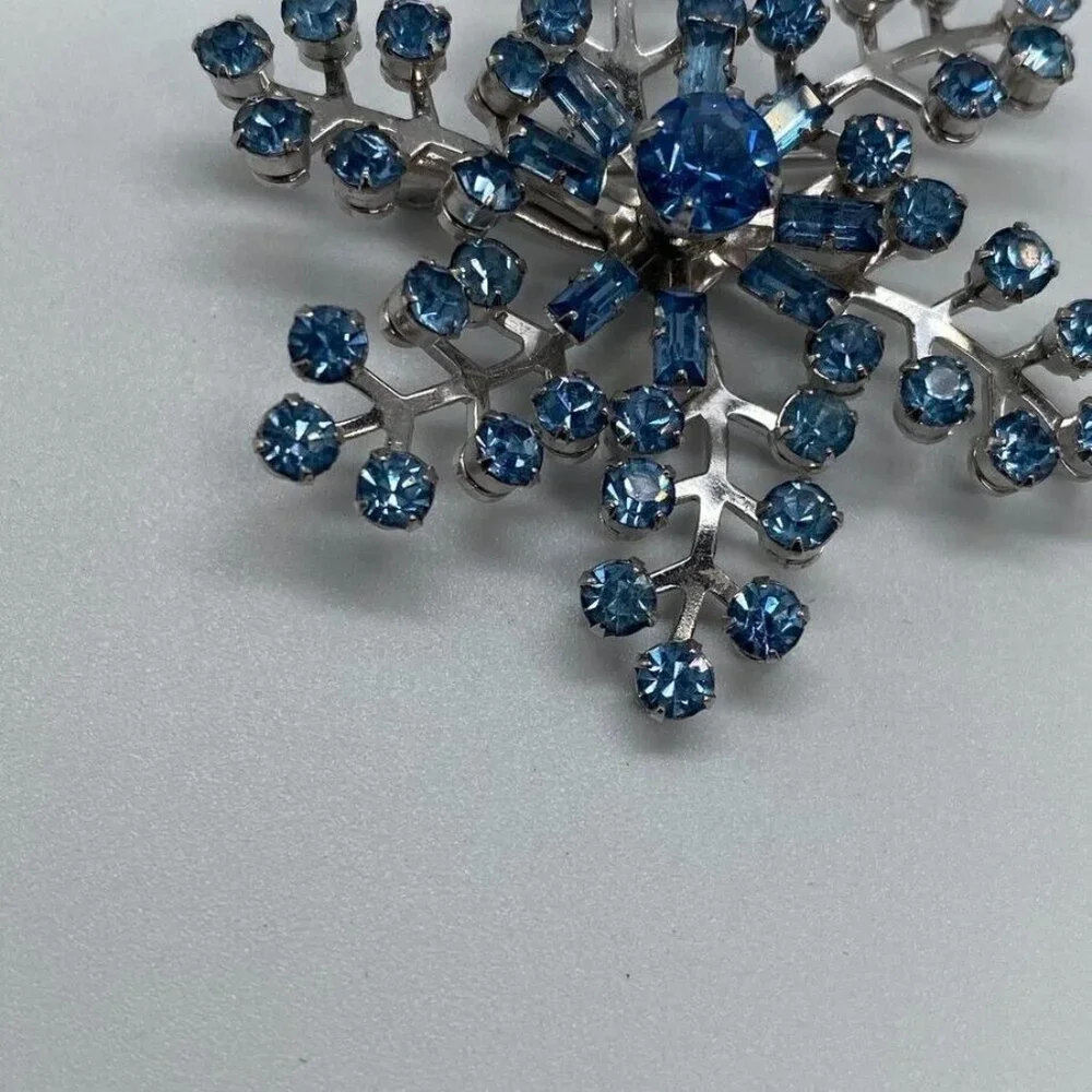 Vintage Coro Blue‎ Rhinestone 2